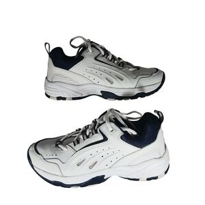 TM Sport Mens Chunky Leather Sneakers White Navy Blue Low Top 17207 Size 8.5 US